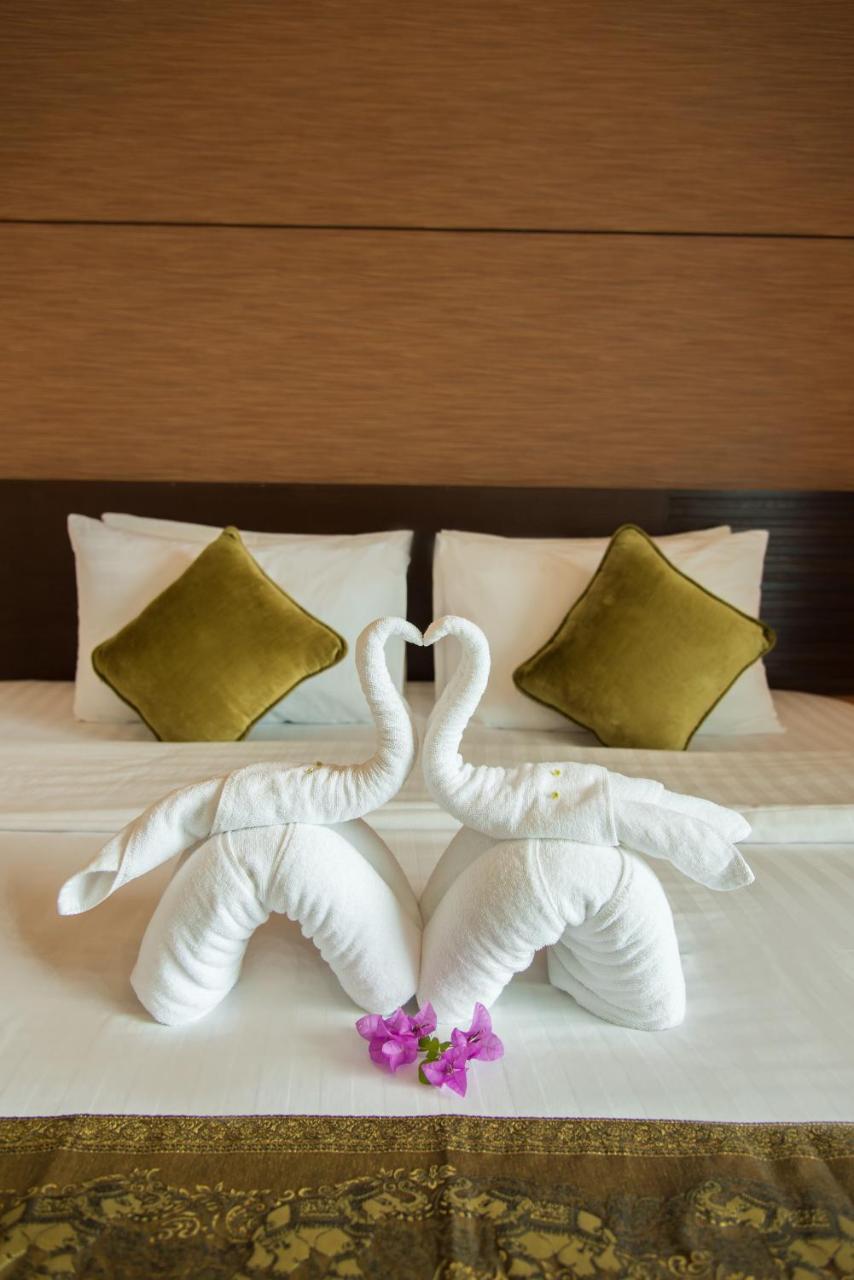 Jula Place Hotel Chalong Exterior photo